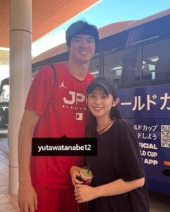 久慈暁子の旦那(夫)・渡邊雄太との出会いと馴れ初め？結婚までの交際期間？身長の相性？年齢と年収？離婚と両親？