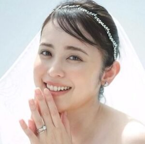 久慈暁子の旦那(夫)・渡邊雄太との出会いと馴れ初め？結婚までの交際期間？身長の相性？年齢と年収？離婚と両親？